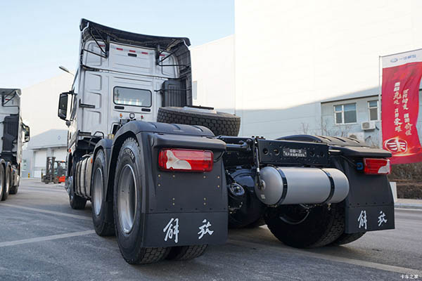 sale FAW Jiefang J7 tractor truck