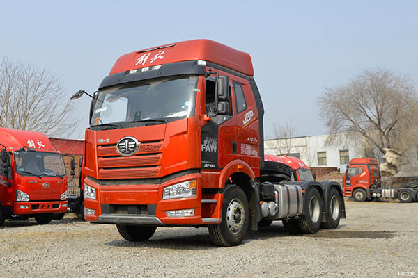 FAW Jiefang J6P tractor truck