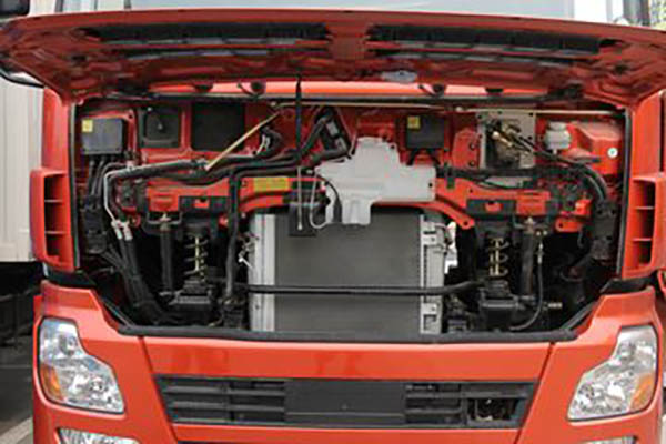sale Dongfeng Commercial Vehicle Tianlong Heavy Truck 375HP 6X4 Tractor