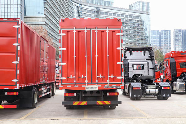 sale FAW Jiefang J6V truck