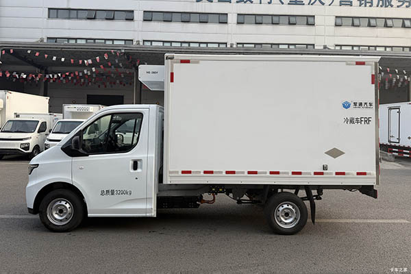 Jiangling Motors E Fushun Electric Refrigerated Truck in China