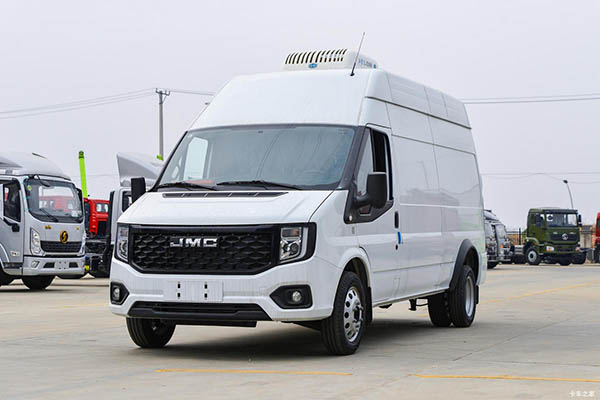 Jiangling Motors Fushun Refrigerated Truck