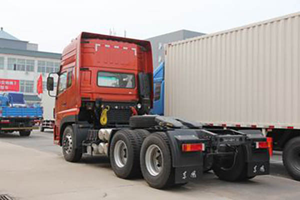 Dongfeng Commercial Vehicle Tianlong Heavy Truck 375HP 6X4 Tractor for sale