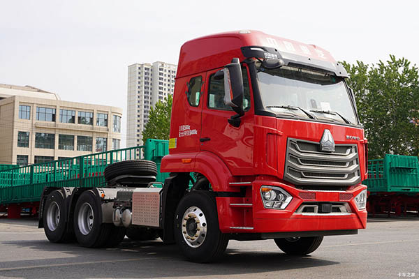 Sinotruk HOWO NX tractor truck for sale