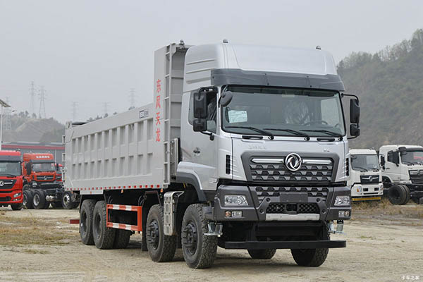 Dongfeng Commercial Vehicles Tianlong KC heavy-duty truck, 600 hp, 8x4, 8.8m dump truck