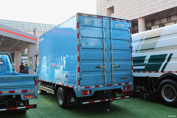 Sinotruk HOWO Hanjiang electric light truck in China