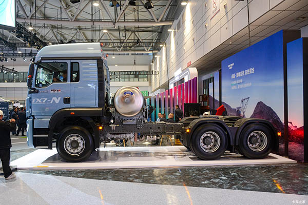 Sinotruk HOWO TX7-N tractor truck in China