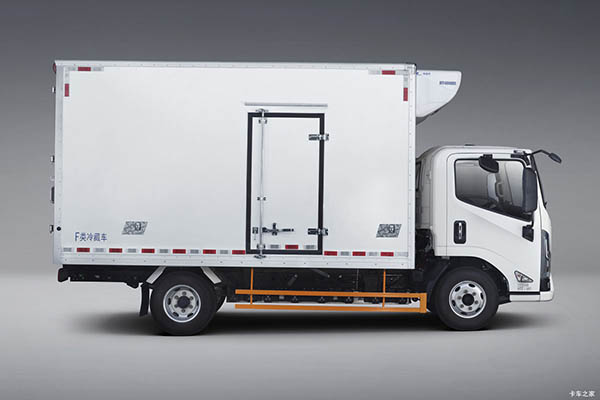 Jiangling Lexing E-Road Electric Refrigerated Truck in China