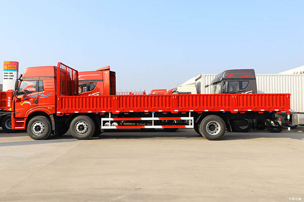 Qingdao Jiefang Han V truck in China
