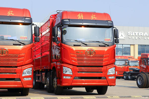 Qingdao Jiefang JH6 truck for sale