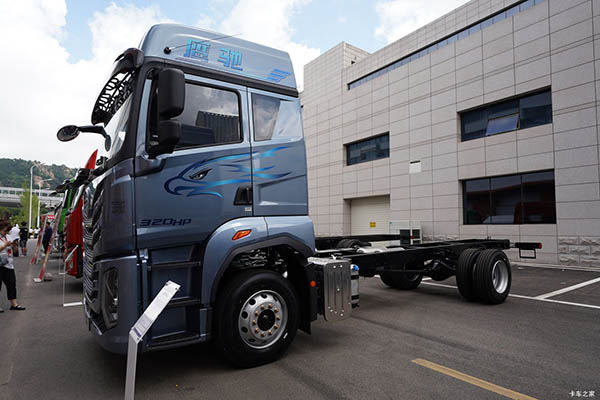 Qingdao Jiefangyingchi truck in China