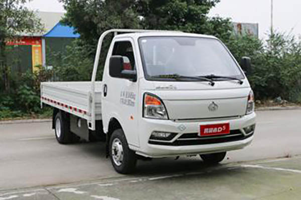 Changan Leaper D5 2.0L 122hp CNG 3.7m single-row flatbed mini truck in China