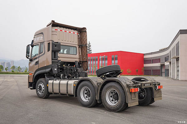 sale Dongfeng Commercial Vehicles Tianlong KL heavy-duty truck, 520 hp, 6x4 tractor (China VI standard)