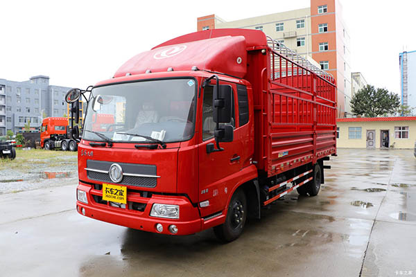 Dongfeng-Commercial-Vehicles-Tianjin-Medium-Truck-180HP-4X2-4.8m-Van