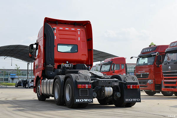 sale Sinotruk HOWO TH7 tractor truck