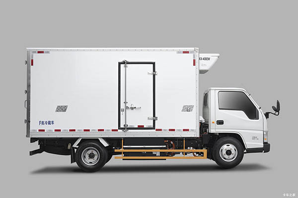 Jiangling Motors Shunda EV electric refrigerated truck in China