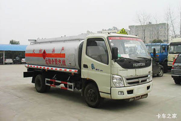 good Hubei Chenglongwei (Chufei brand) Futian Auman chassis tank truck