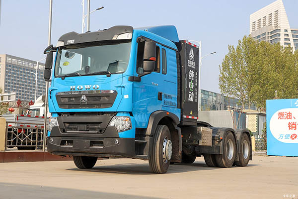 Sinotruk HOWO TX EV electric tractor