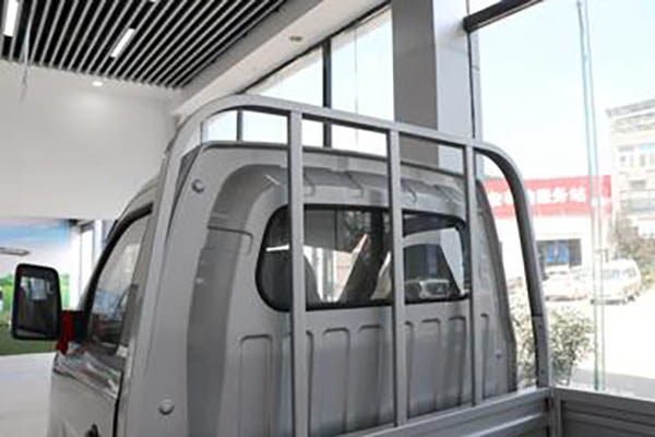 Changan X3 PLUS EV 3.7T 3.6m single-row pure electric van with sidewalk in China