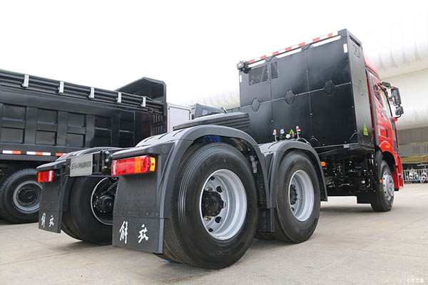sale FAW Jiefang J6P electric tractor
