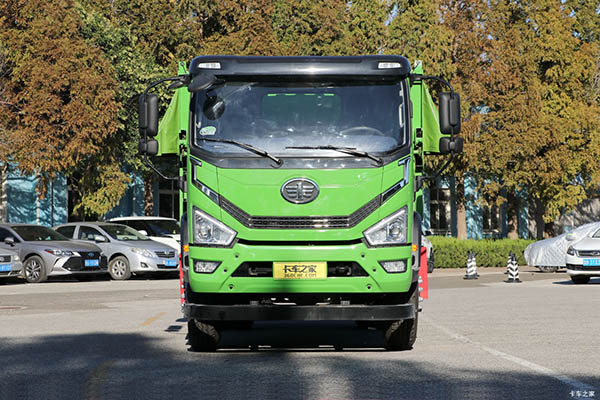 good Qingdao Jiefanghu 6G dump truck
