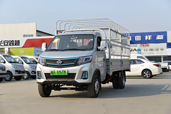 Changan X3 PLUS EV Comfort Edition 3.4T 3.8m Single-row Pure Electric Cabin Mini Truck 56.67kWh for sale