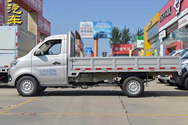 Changan-Kuayue-New-Leopard-T3-Value-Edition-Basic-Model-1.4L-103-HP-Gasoline-2.22m-Double-Row-Sideboard-Pickup-Truck-(Single-Rear-Wheel) in China
