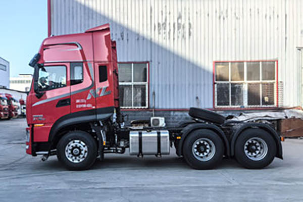 Dongfeng Commercial Vehicles Tianlong KL Sailing Edition 2.0 490HP 6X4 Dangerous Goods Tractor for sale