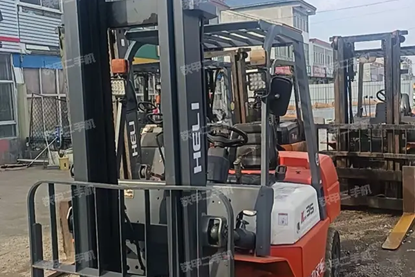 Heli CPC35 forklift