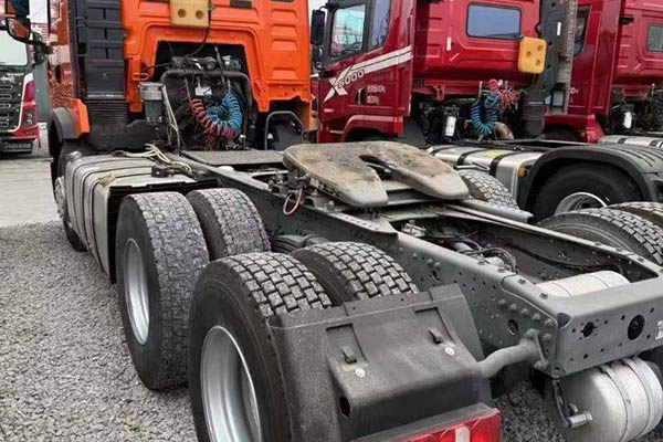 Sinotruk HOWO TX heavy-duty truck, 460 hp, 6x4, dual-drive, used MAN tractor in China