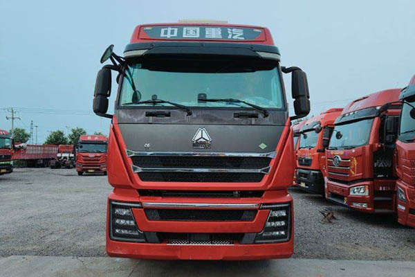 good Sinotruk HOWO TH7 heavy-duty truck, 460 hp, 6x4 LNG dual-drive tractor, used MAN tractor