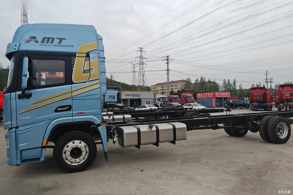 good Shacman Delong G6000 Flagship Edition 6.8L Diesel 320HP 4X2 AMT Automatic Transmission 9.5m Van