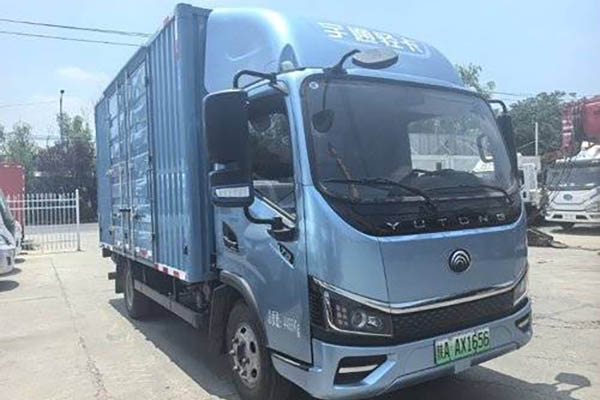 Yutong T3 C Series Light Truck, Medium Body, Hydraulic Brakes, 4.2m, Single-Row, Pure Electric Van, 100.46kWh, Used Electric Truck. in China