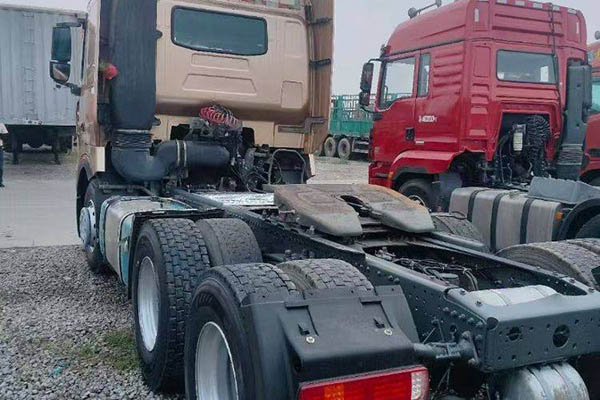 Sinotruk HOWO T7H heavy-duty truck, 540 hp, 6x4 dual-drive, used MAN tractor in China