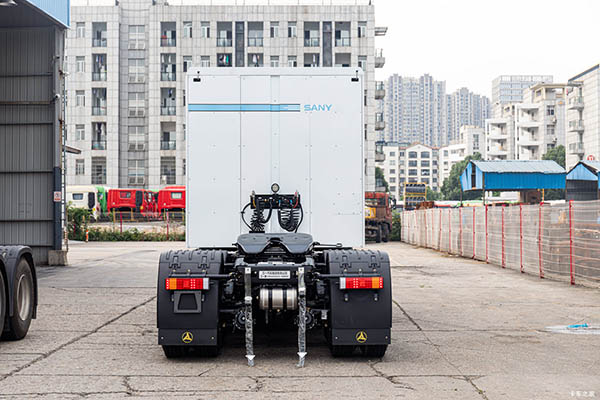 Sany Heavy Truck Jiangshan Hydrogen Fuel Electric Tractor in China