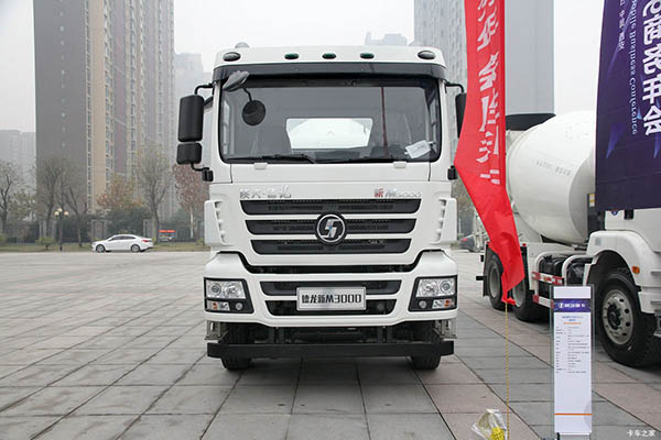 Shacman Delong New M3000 336HP 8X4 Concrete Mixer Truck