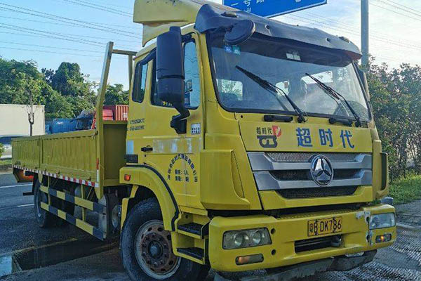 Sinotruk Haohan J5G medium truck, lightweight version, 180 hp, 4x2, 6.75m flatbed truck, used MAN truck for sale