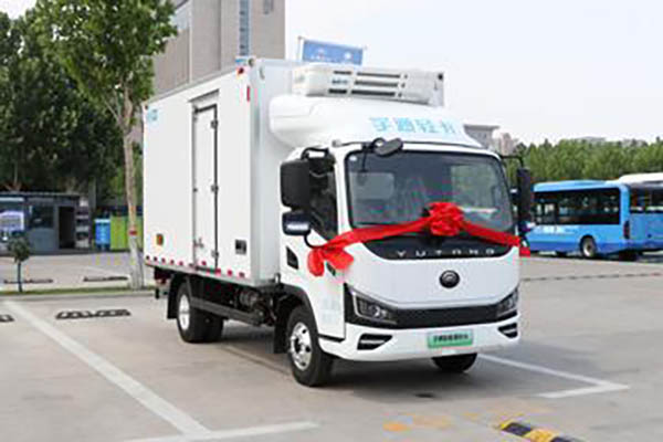 Yutong T5 C Series 4.08m Pure Electric Refrigerated Truck Shenlan 88.87kWh in China