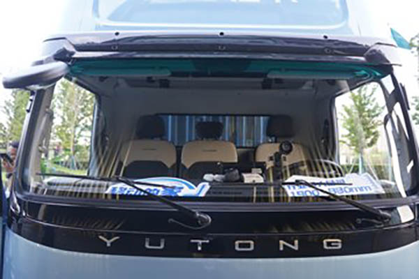 sale Yutong T6 Light Truck, High-Roof, 4.2m, Single-Row, Pure Electric Van, 155.332kWh
