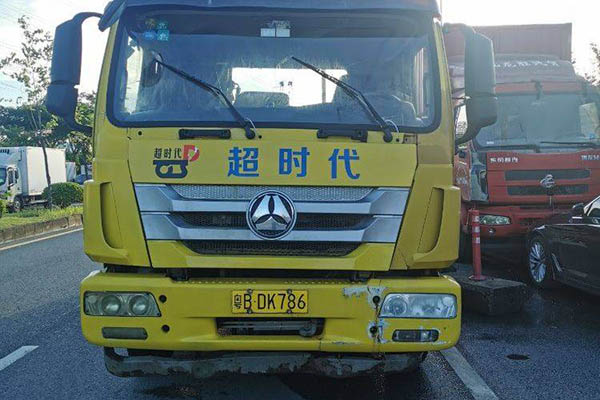 good Sinotruk Haohan J5G medium truck, lightweight version, 180 hp, 4x2, 6.75m flatbed truck, used MAN truck
