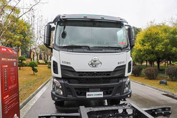 Dongfeng Liuzhou Motor Chenglong H5 8x4 pure electric concrete mixer truck 281.91kWh for sale