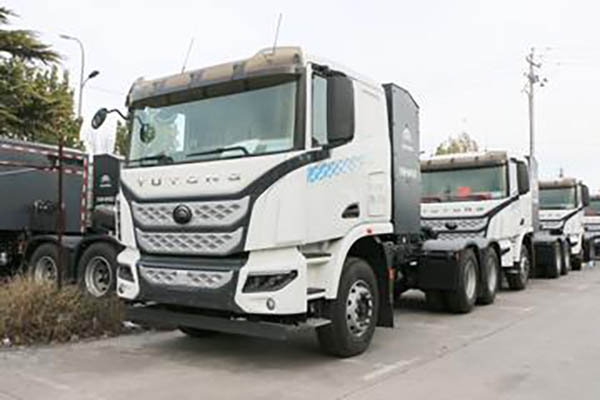 Yutong Heavy Truck 6X4 Pure Electric Semi-trailer Tractor