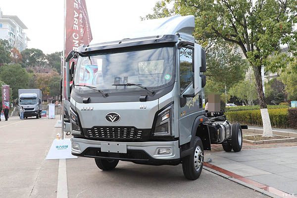 Sinotruk Haoman Niuqichongtian MAX truck