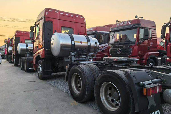 Sinotruk HOWO Max Wealth Creation Edition 13.3L LNG 540HP 6x4 Sinotruk 12-speed tractor truck, used Weichai tractor truck for sale