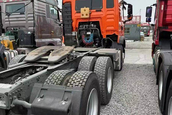 sale Sinotruk HOWO TX heavy-duty truck, 460 hp, 6x4, dual-drive, used MAN tractor