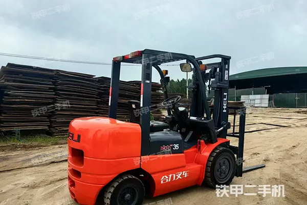 Heli CPQD35 forklift in China