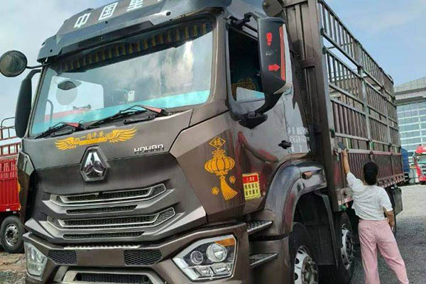 Sinotruk Haohan J5G medium truck, heavy-duty version, 240 hp, 4x2, 6.75m platform, used Sinotruk trucks