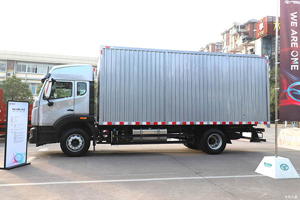 Sinotruk Homan M5 truck in China