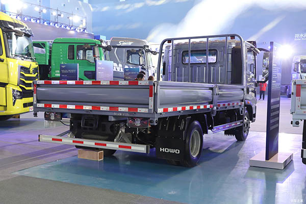 Sinotruk HOWO light truck Hanjiang Pro cargo truck for sale