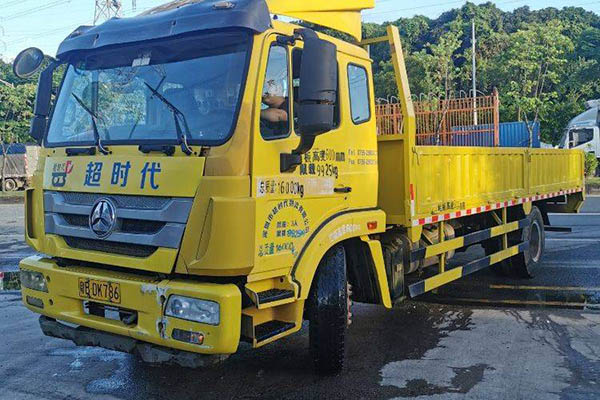 Sinotruk Haohan J5G medium truck, lightweight version, 180 hp, 4x2, 6.75m flatbed truck, used MAN truck